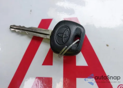 2005 Toyota Sequoia Sr5 V8 z USA, uszkodzony, nr VIN 5TDZT34A45S256925